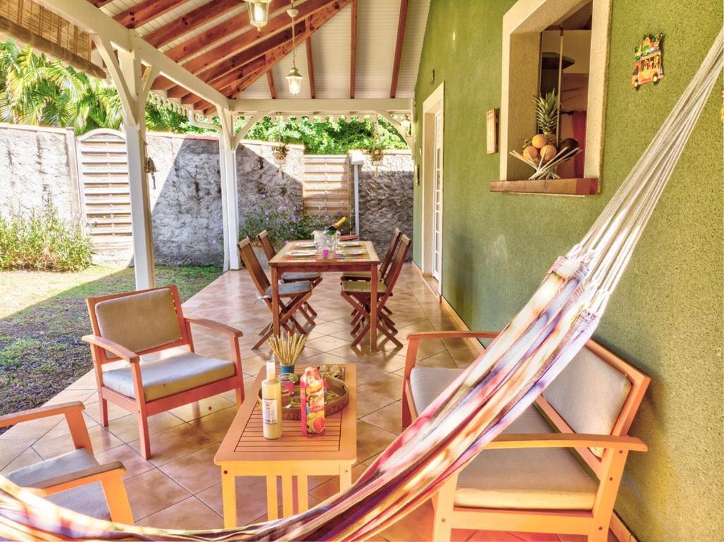 Coquette Villa Du Cap Est Le François 外观 照片